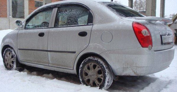 Спойлер на крышку багажника